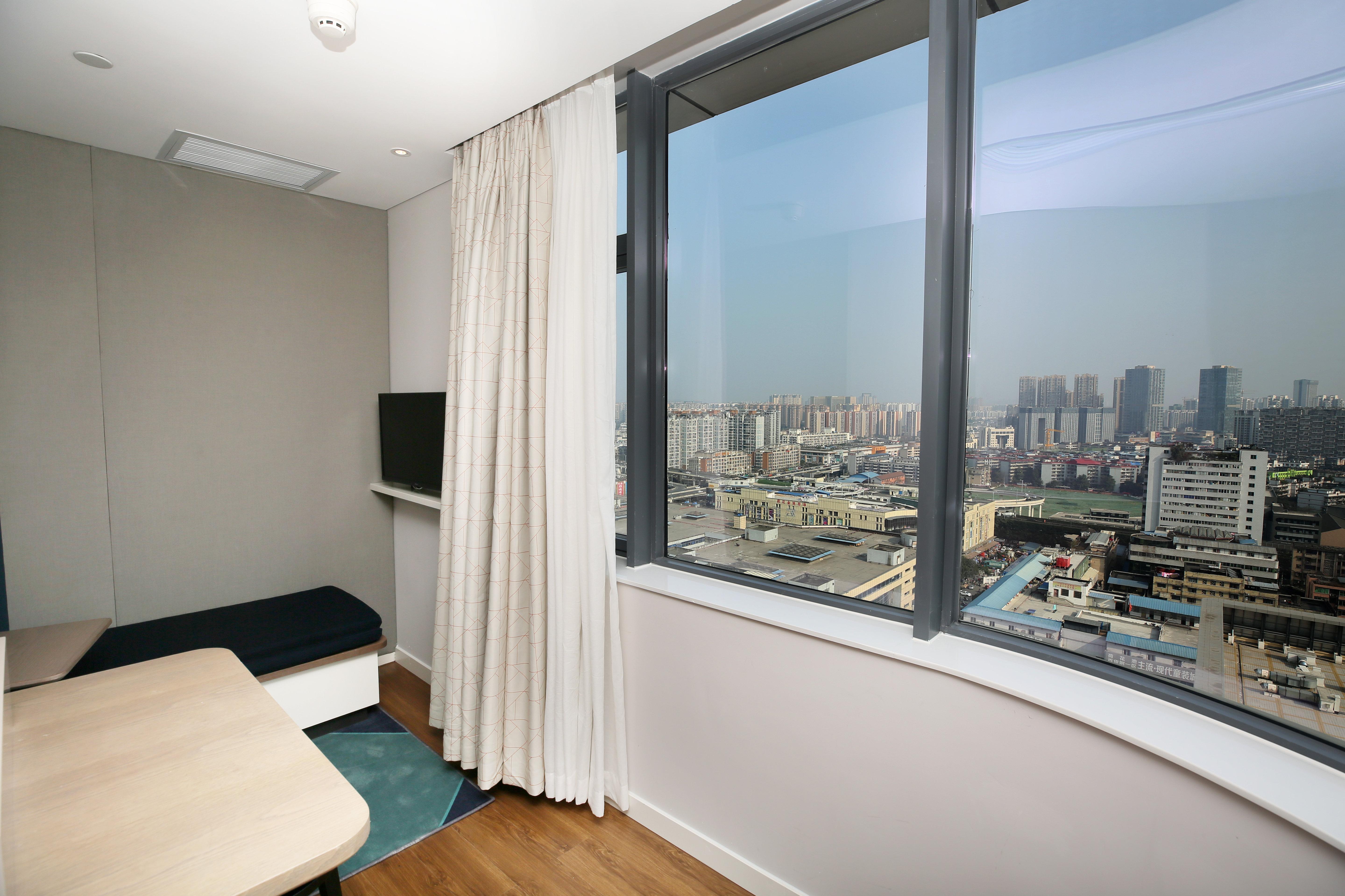 Holiday Inn Express Chengdu North Railway Station By Ihg - Near Panda Base, Near Chunxi Road エクステリア 写真