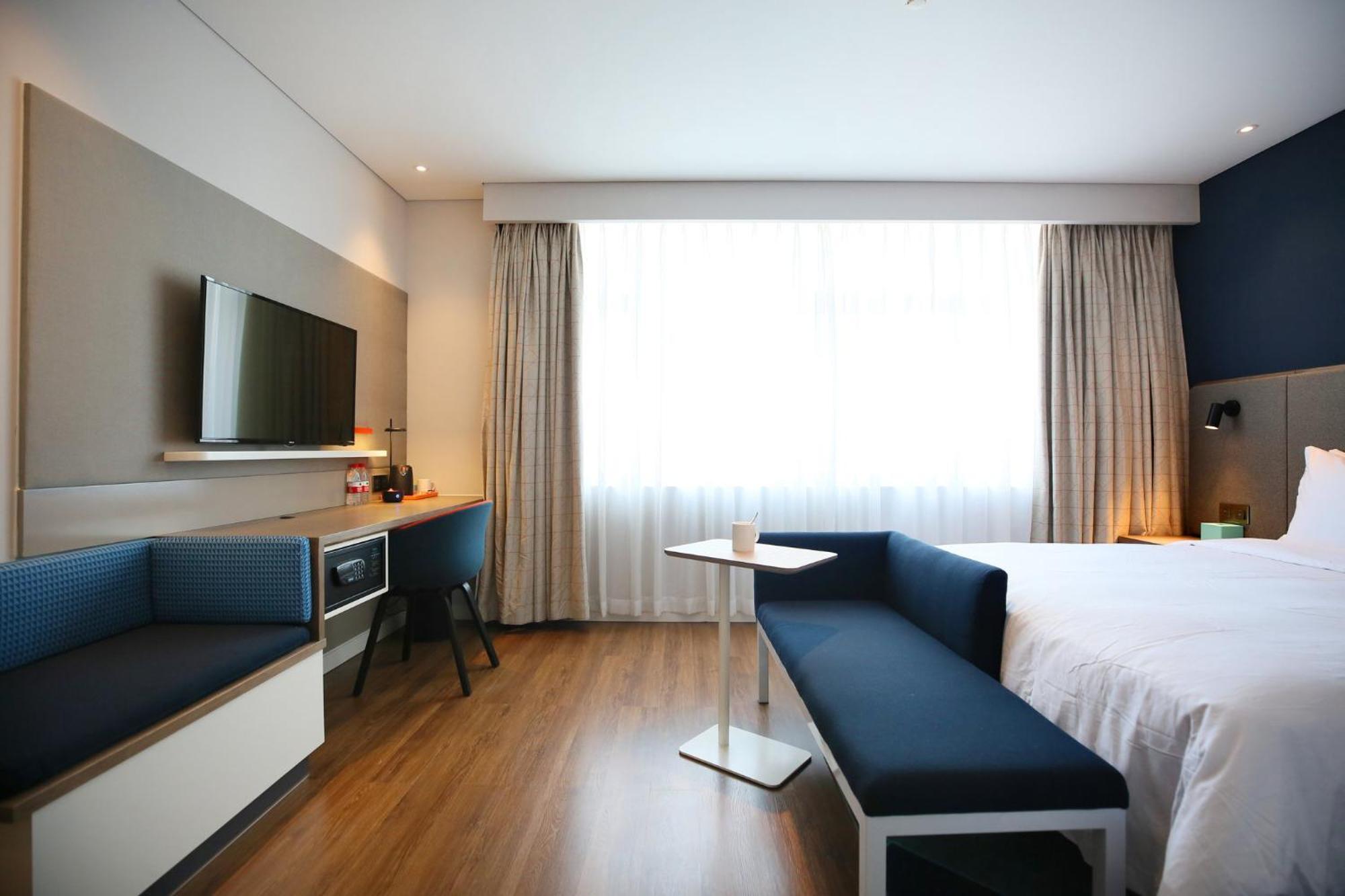 Holiday Inn Express Chengdu North Railway Station By Ihg - Near Panda Base, Near Chunxi Road エクステリア 写真