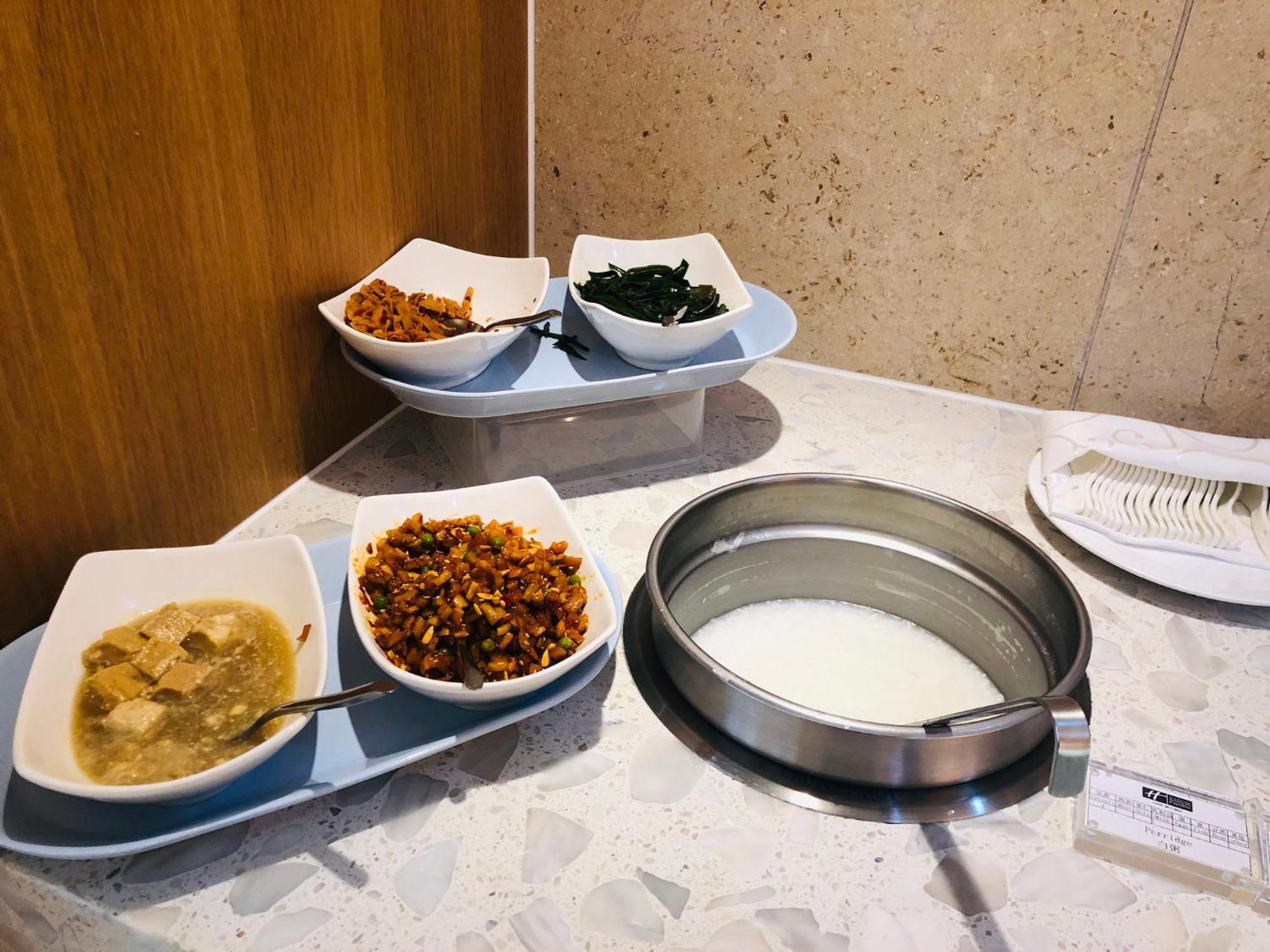 Holiday Inn Express Chengdu North Railway Station By Ihg - Near Panda Base, Near Chunxi Road エクステリア 写真