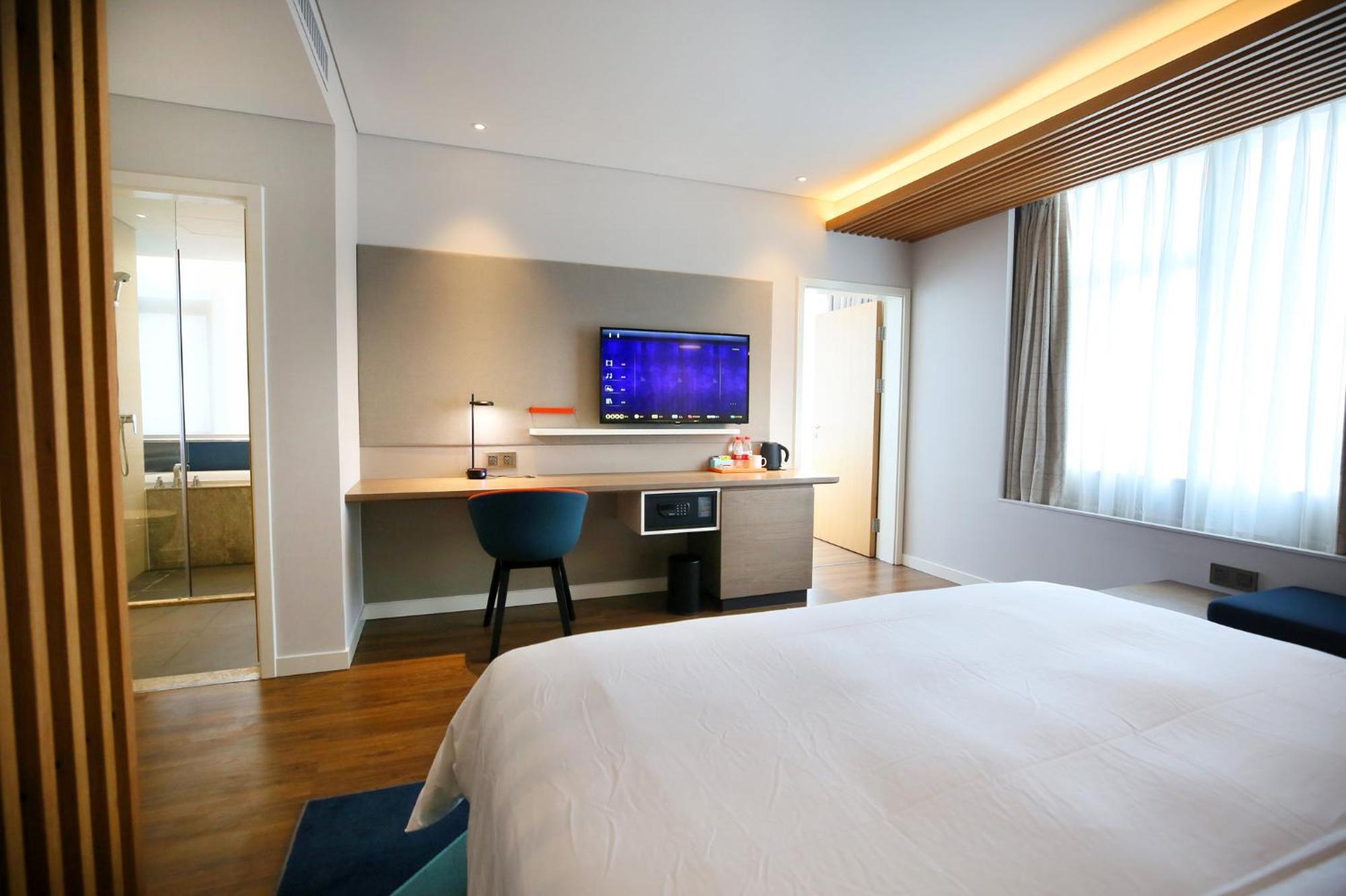 Holiday Inn Express Chengdu North Railway Station By Ihg - Near Panda Base, Near Chunxi Road エクステリア 写真