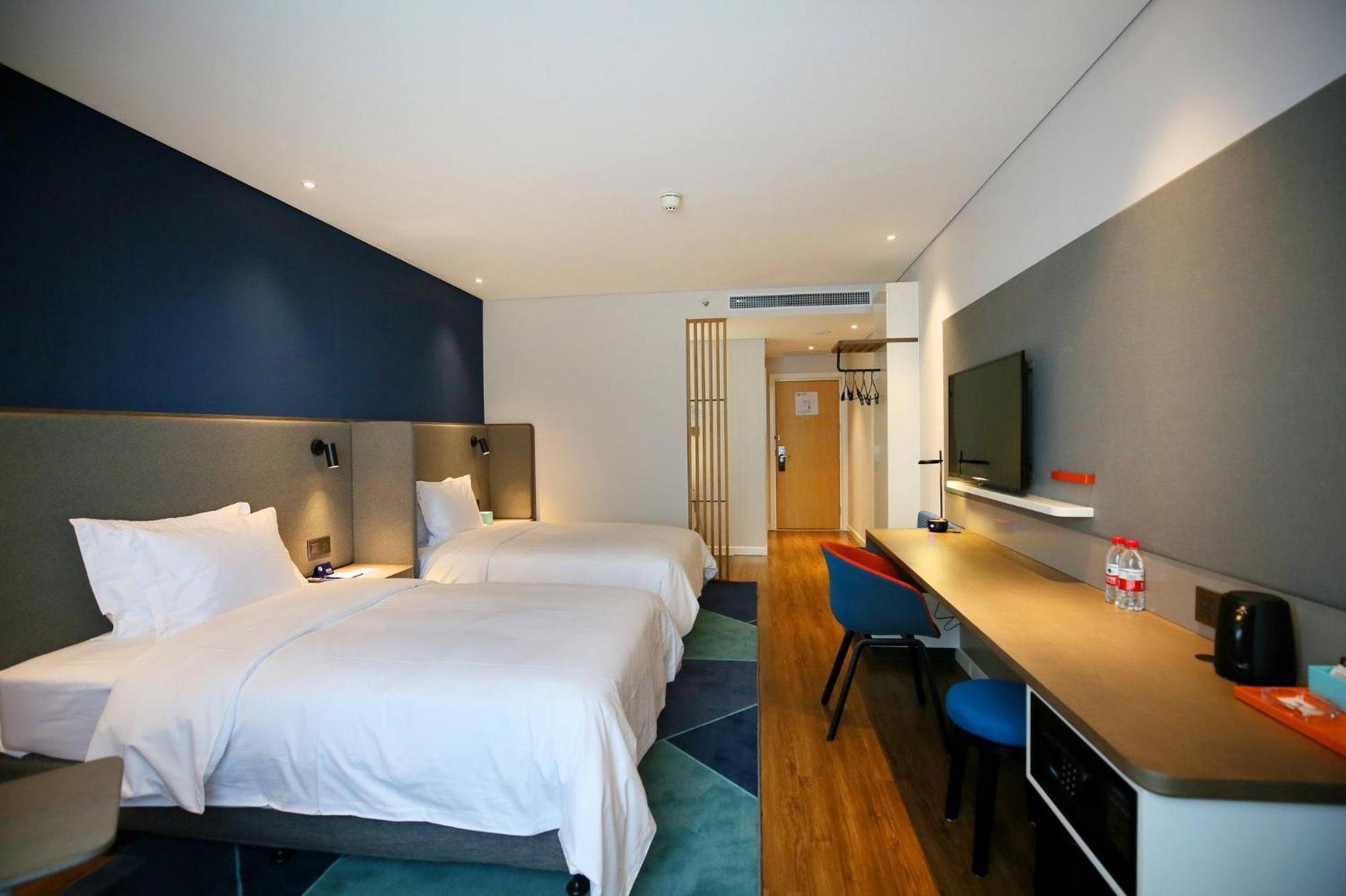 Holiday Inn Express Chengdu North Railway Station By Ihg - Near Panda Base, Near Chunxi Road エクステリア 写真