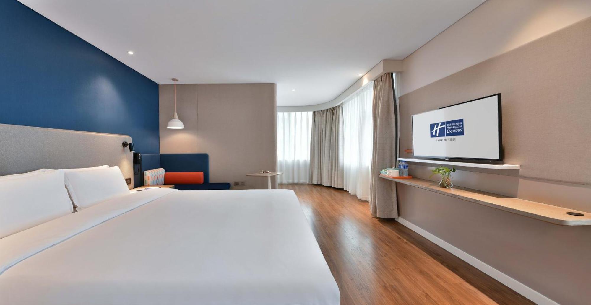 Holiday Inn Express Chengdu North Railway Station By Ihg - Near Panda Base, Near Chunxi Road エクステリア 写真