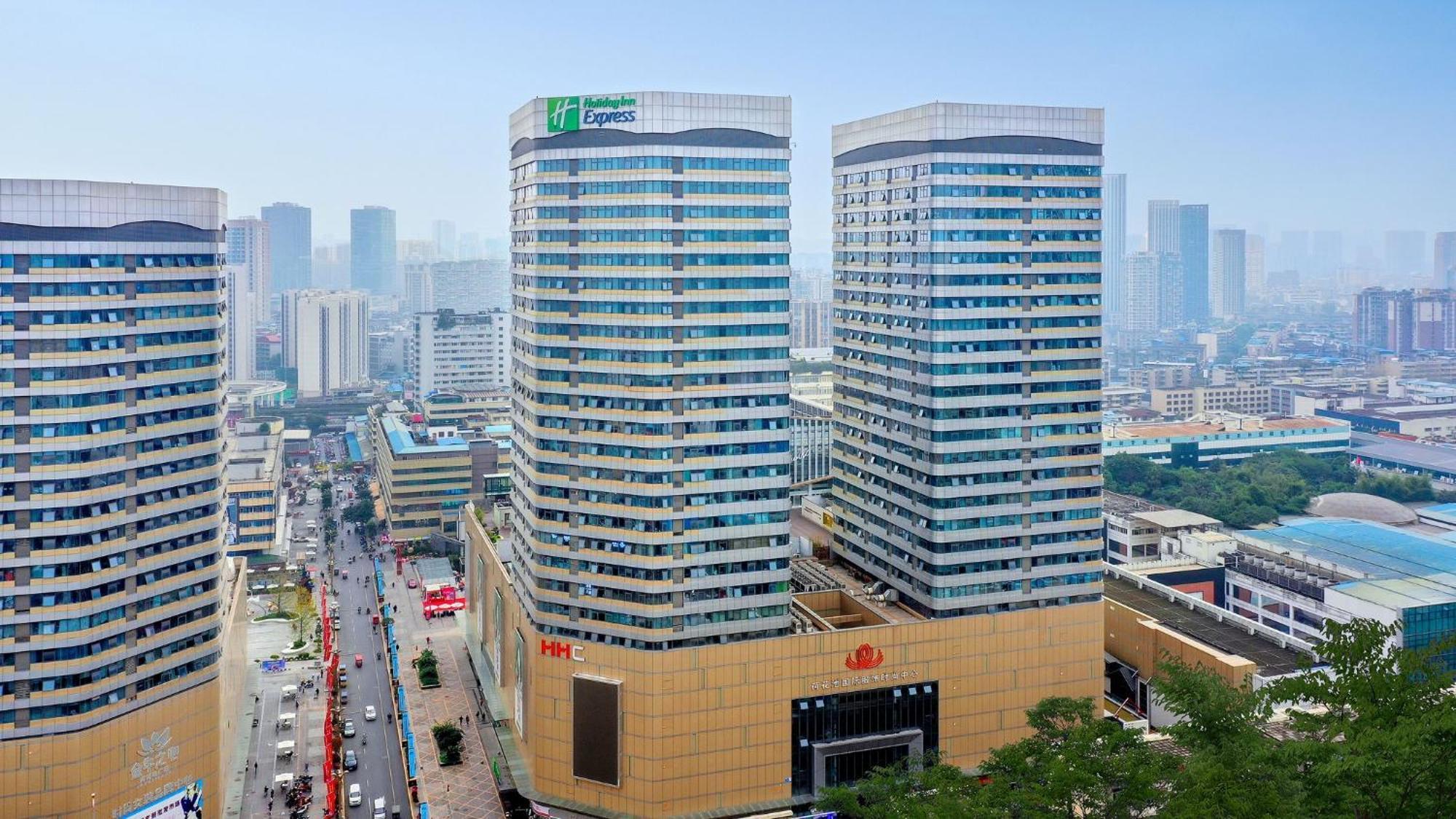 Holiday Inn Express Chengdu North Railway Station By Ihg - Near Panda Base, Near Chunxi Road エクステリア 写真