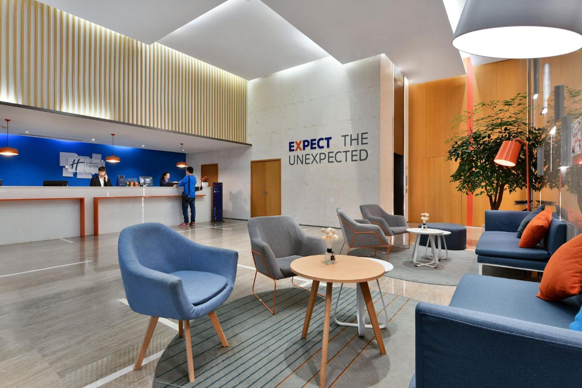 Holiday Inn Express Chengdu North Railway Station By Ihg - Near Panda Base, Near Chunxi Road エクステリア 写真