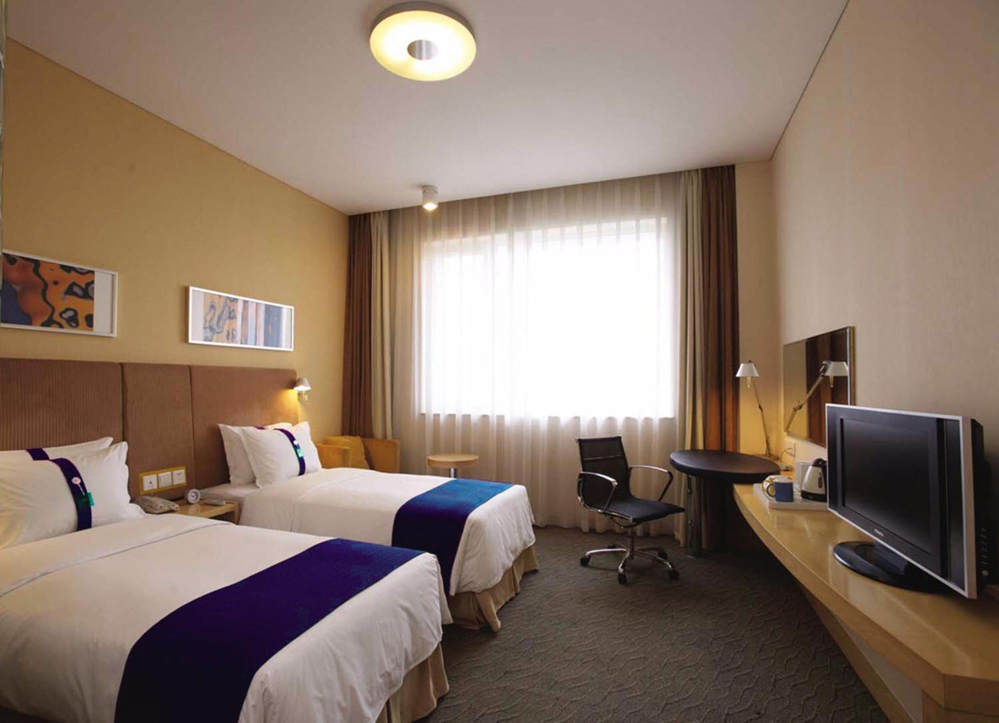 Holiday Inn Express Chengdu North Railway Station By Ihg - Near Panda Base, Near Chunxi Road エクステリア 写真